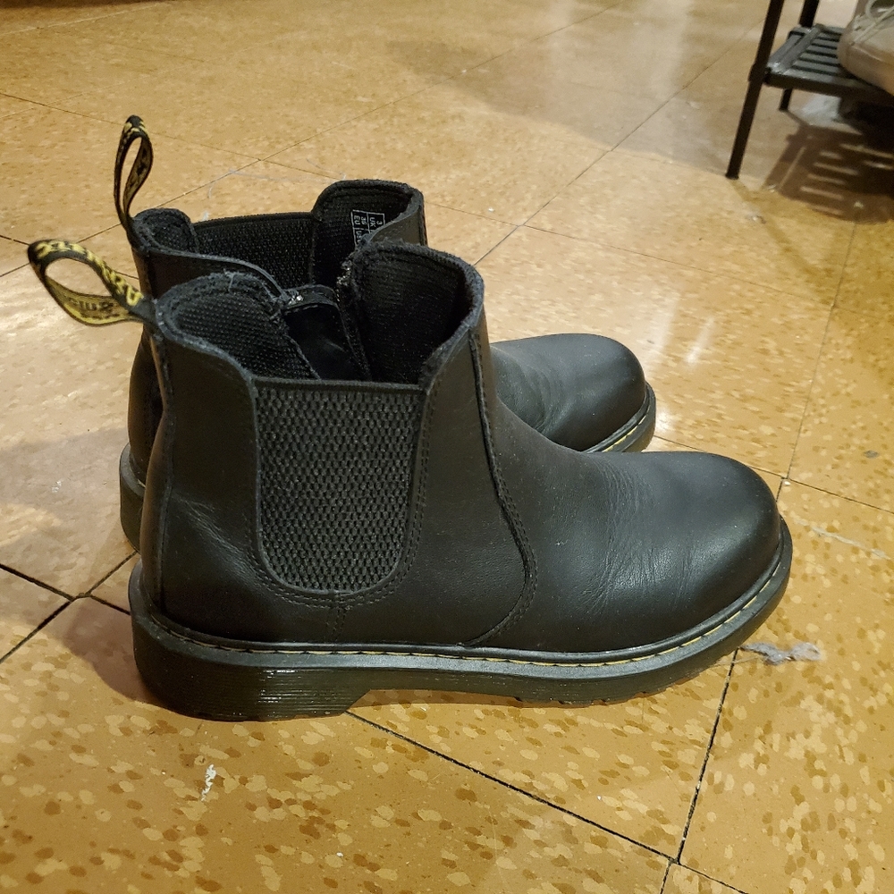 Dr. Martens Classic Chelsea Boots